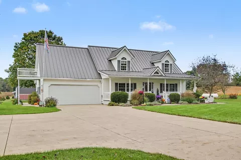 Exterior - 63010 Youngs Prairie Rd, Constantine, MI 49042 photo 3 of 8