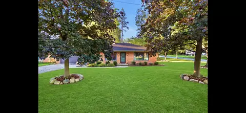 236 W South St, Hastings, MI 49058
