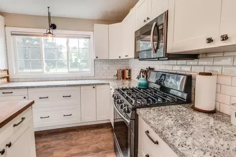 Kitchen - 5642 N 38th St, Augusta, MI 49012 photo 2 of 6