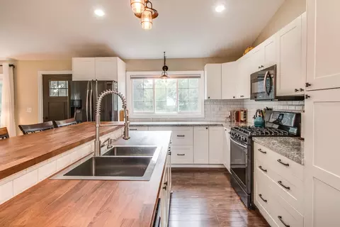 Kitchen - 5642 N 38th St, Augusta, MI 49012 photo 1 of 6