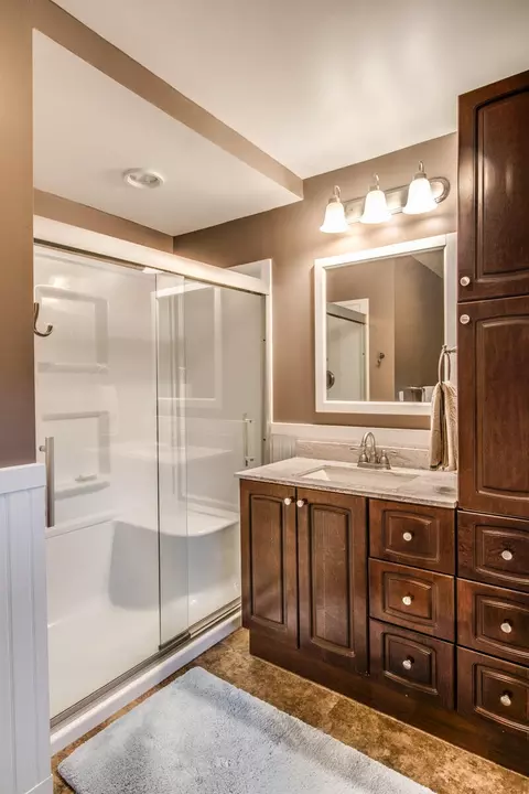 Bath - 5642 N 38th St, Augusta, MI 49012 photo 2 of 4