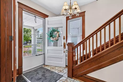 Entry Way - 218 Exchange St, Marshall, MI 49068 photo 1 of 1