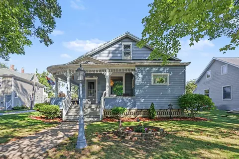 2082 Torrent St, Muskegon, MI 49441