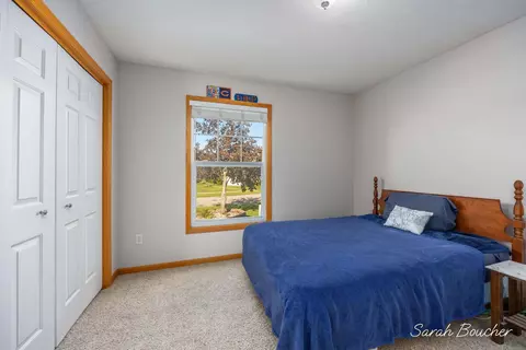 Bedroom - 2482 Willow View Dr, Jenison, MI 49428 photo 2 of 4
