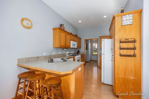 Kitchen - 2482 Willow View Dr, Jenison, MI 49428 photo 3 of 3