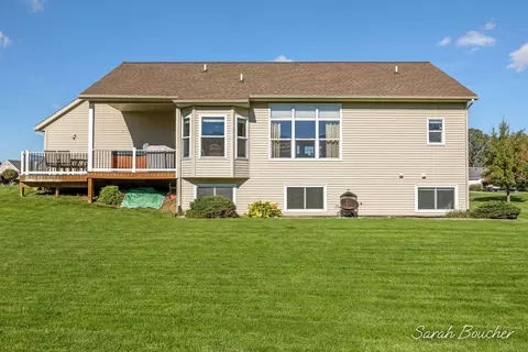 Exterior - 2482 Willow View Dr, Jenison, MI 49428 photo 8 of 10