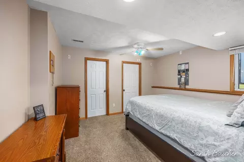 Bedroom - 2482 Willow View Dr, Jenison, MI 49428 photo 3 of 4
