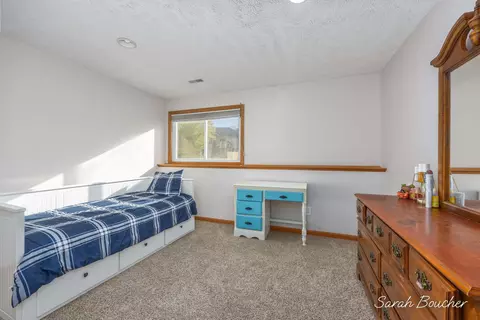 Bedroom - 2482 Willow View Dr, Jenison, MI 49428 photo 4 of 4