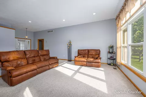Living - 2482 Willow View Dr, Jenison, MI 49428 photo 1 of 5