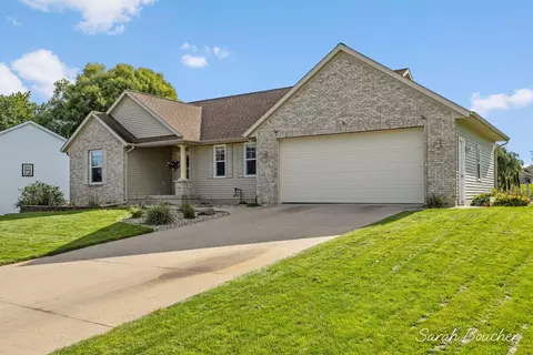 Exterior - 2482 Willow View Dr, Jenison, MI 49428 photo 3 of 10