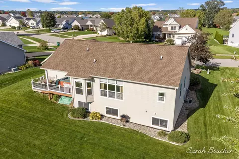 View/Area - 2482 Willow View Dr, Jenison, MI 49428 photo 2 of 5
