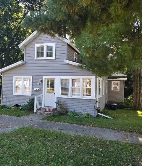 629 W Maple St, Wayland, MI 49348