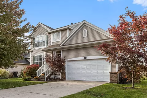 5647 E Grove Dr SE, Kentwood, MI 49512