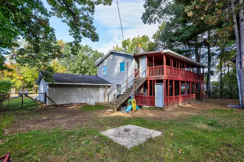 Exterior - 907 Second St, Pullman, MI 49450 photo 5 of 11