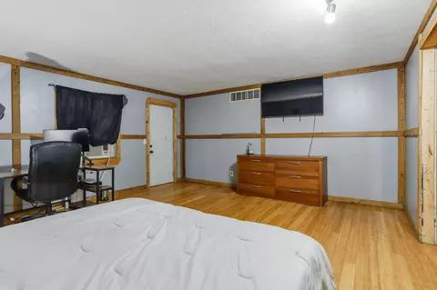 Bedroom - 907 Second St, Pullman, MI 49450 photo 2 of 10