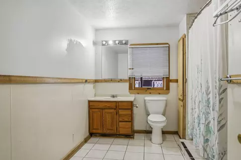 Bath - 907 Second St, Pullman, MI 49450 photo 3 of 4