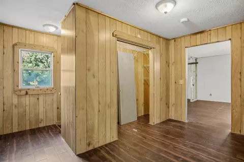 Entry Way - 907 Second St, Pullman, MI 49450 photo 4 of 4