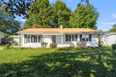3021 Parchmount Ave, Kalamazoo, MI 49004