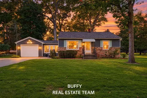 3489 Wickham Dr, Norton Shores, MI 49441