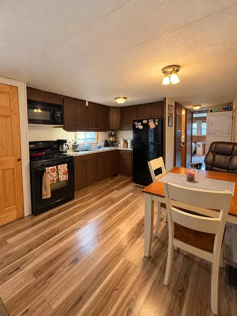 Kitchen - 230 Maplewood Dr, Roscommon, MI 48653 photo 1 of 1