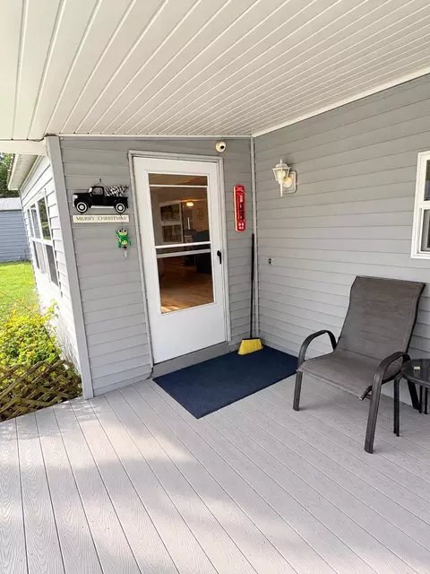 Exterior - 230 Maplewood Dr, Roscommon, MI 48653 photo 4 of 6