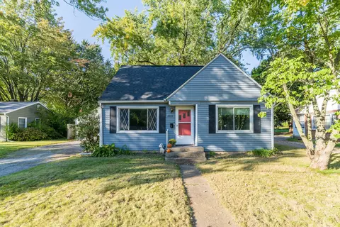 2035 Glendale Blvd, Kalamazoo, MI 49004