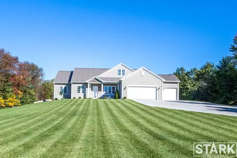 2320 E Mount Garfield Rd, Muskegon, MI 49444