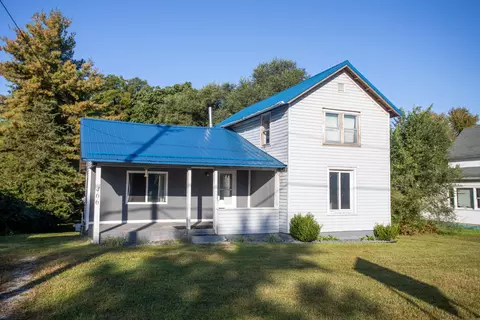 466 N Center St, Hartford, MI 49057
