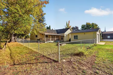 1617 W Division St, Cadillac, MI 49601