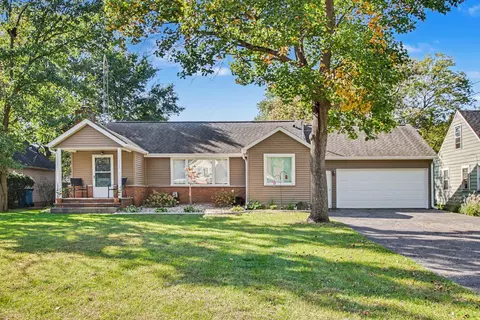 415 Douglas Dr, Decatur, MI 49045