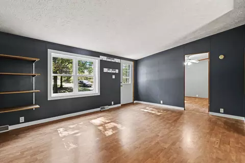 Living - 5835 113th Ave, Pullman, MI 49450 photo 3 of 4