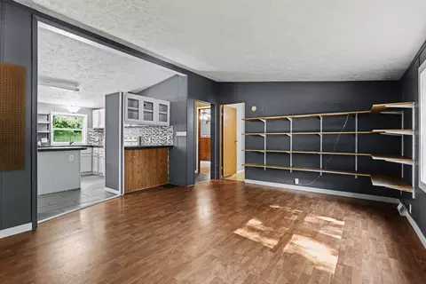 Living - 5835 113th Ave, Pullman, MI 49450 photo 4 of 4