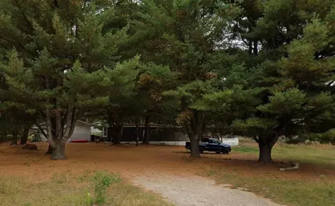 1191 Tomkins Rd, Boyne City, MI 49712