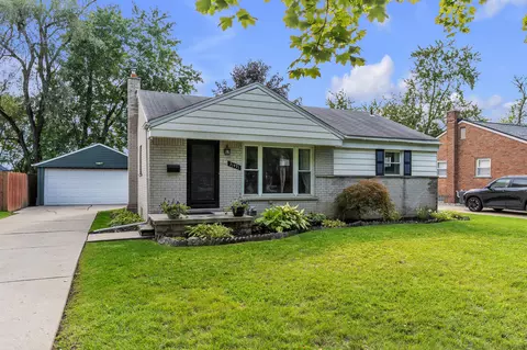 31491 Lamar Dr, Farmington, MI 48336