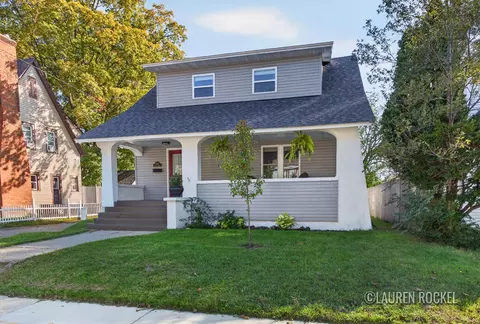 1242 Fisk Rd SE, Grand Rapids, MI 49506
