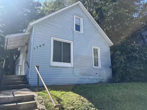1144 Logan St SE, Grand Rapids, MI 49506