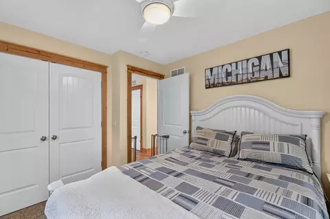 Bedroom - 326 Midlakes Blvd, Plainwell, MI 49080 photo 4 of 5