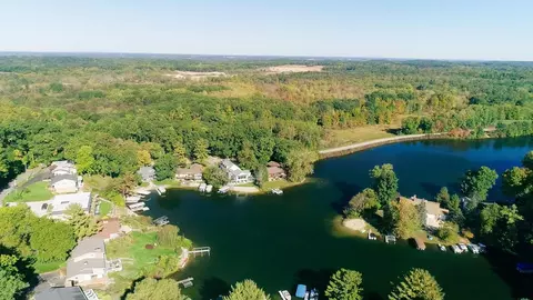 View/Area - 326 Midlakes Blvd, Plainwell, MI 49080 photo 3 of 8