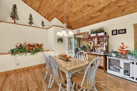 Dining - 326 Midlakes Blvd, Plainwell, MI 49080 photo 1 of 2