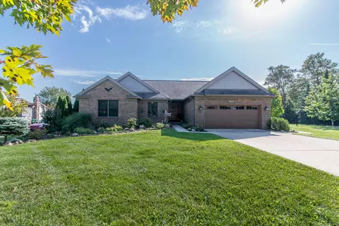 30211 Beechwood St, Garden City, MI 48135