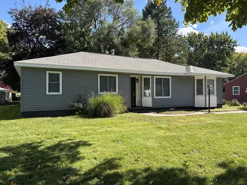 5328 Mick Ave SE, Kentwood, MI 49548