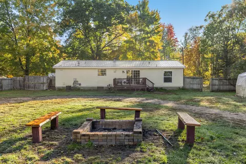 Exterior - 1125 S Ransom Rd, White Cloud, MI 49349 photo 5 of 7