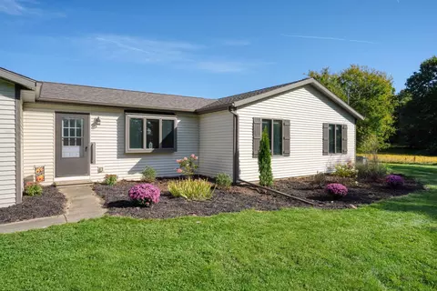 Exterior - 8654 Mccain Rd, Parma, MI 49269 photo 3 of 16