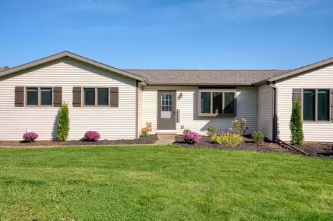 Exterior - 8654 Mccain Rd, Parma, MI 49269 photo 4 of 16