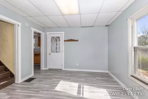 Living - 610 Root St, Belding, MI 48809 photo 4 of 4