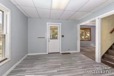 Living - 610 Root St, Belding, MI 48809 photo 1 of 4