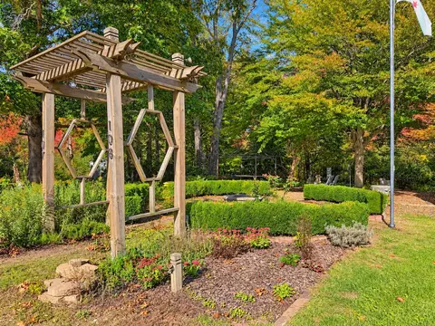6473 Blue Star Hwy #107, Saugatuck, MI 49453