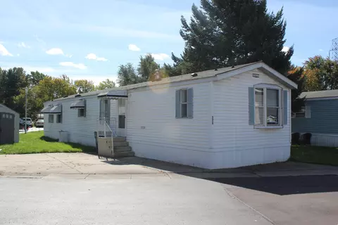 576 SE Jessica St SE, Kentwood, MI 49548