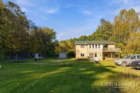 5000 Lammers Rd, Hastings, MI 49058