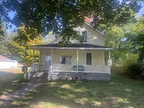 Exterior - 422 N Walker St, Bronson, MI 49028 photo 2 of 2
